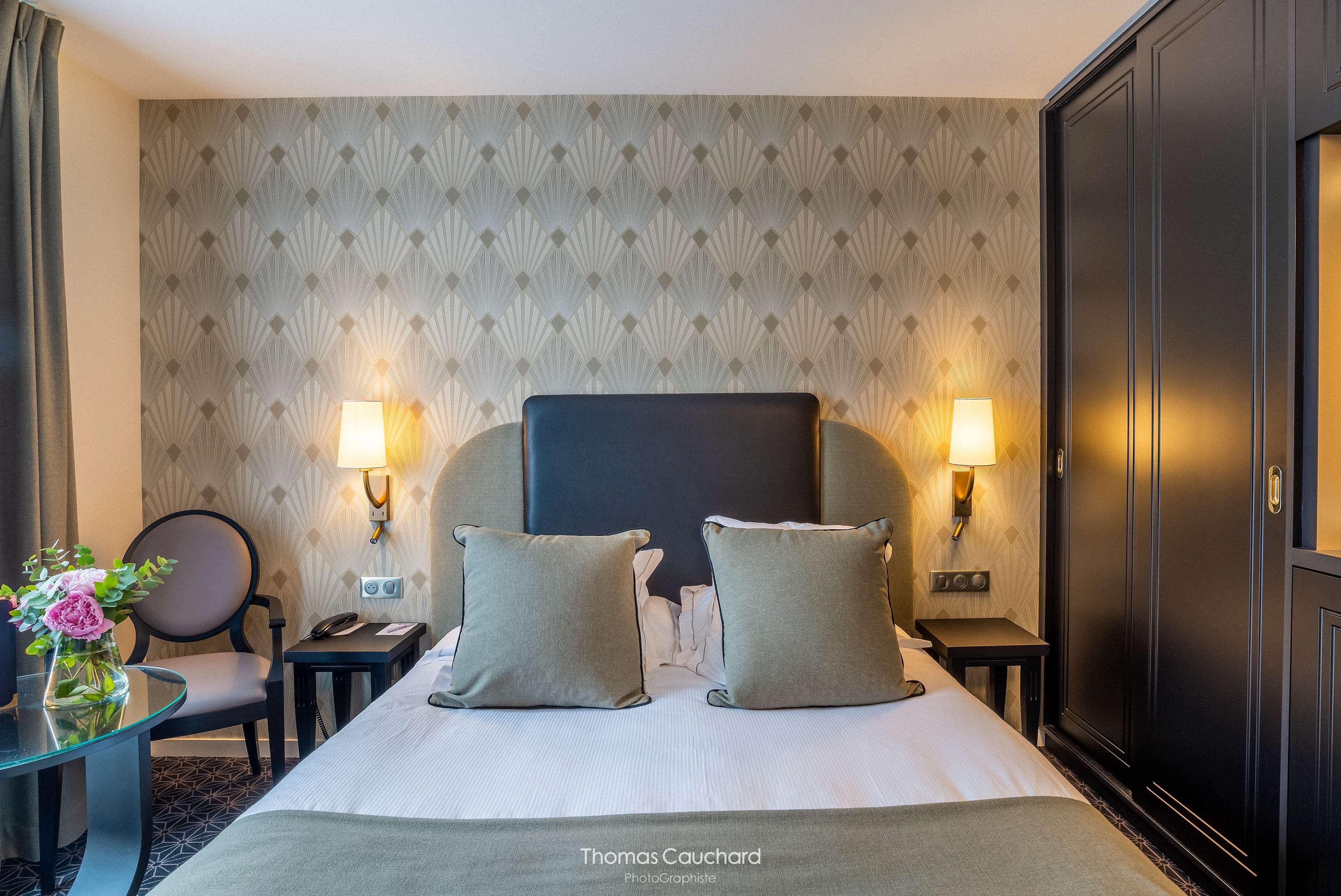 เบสต์ เวสเทิร์น พลัส เลอ โมเดิร์น Hotel ก็อง ภายนอก รูปภาพ